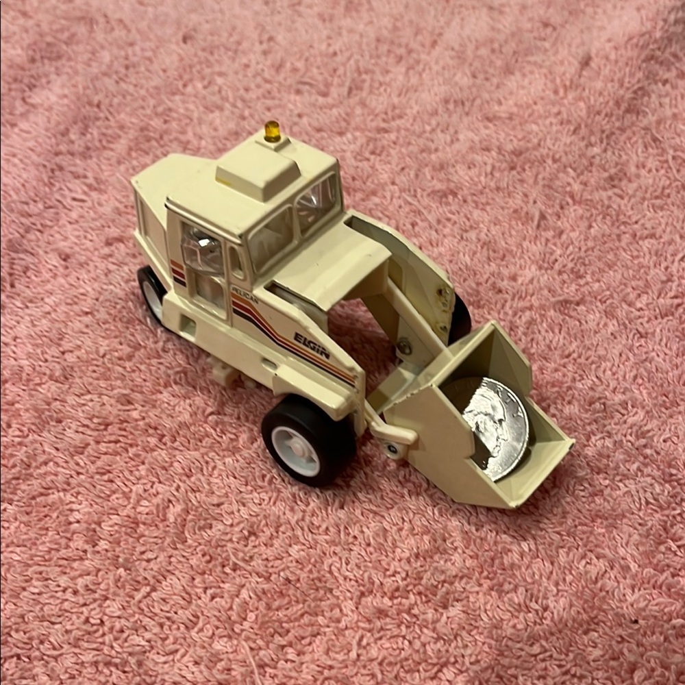 Die-Cast Loader Toy - Cream